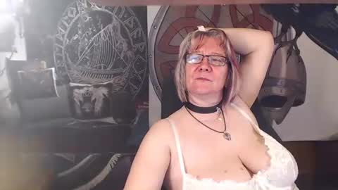 Michelle online show from May 15, 6:21 pm