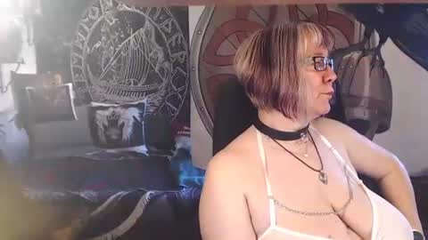 Michelle online show from May 22, 12:03 pm