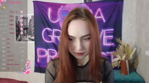 Emily Klein online show from December 14, 7:18 am