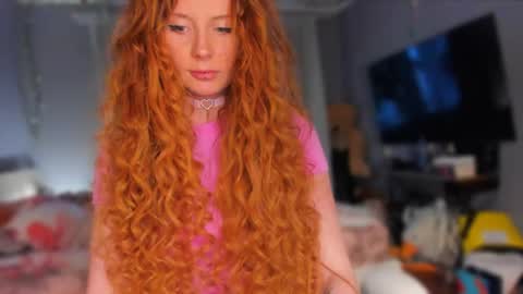 Klementinafanslyklementina6661 online show from May 25, 6:18 pm