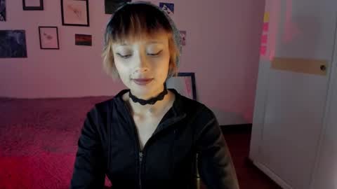 Snapshot of kleo_o chatting on September 12, 9:11 pm Kleo online show from September 12, 9:11 pm