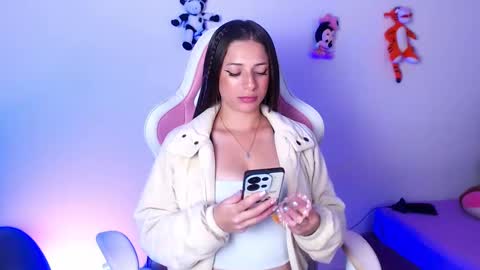 Snapshot of kloe_28 chatting on January 16, 2:19 am Kloe online show from January 16, 2:19 am