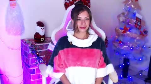 Snapshot of kloe_28 chatting on January 4, 2:35 am Kloe online show from January 4, 2:35 am