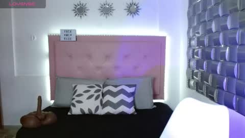 kloe__watson online show from May 25, 9:25 pm