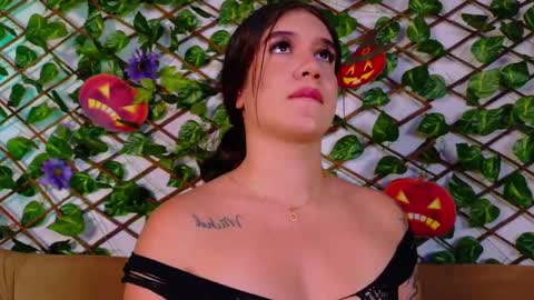 kloe_bella online show from October 17, 5:27 pm