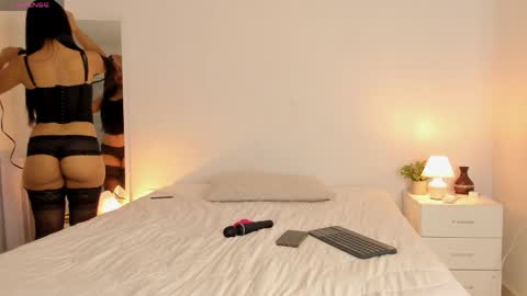 kora_bliss online show from April 10, 7:14 am