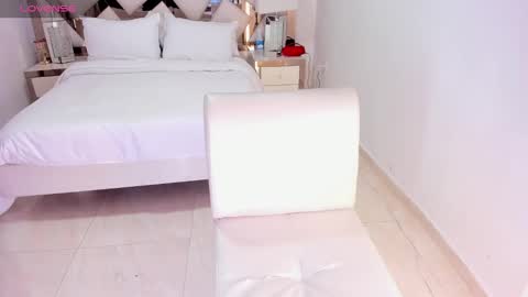 Koral Cuz online show from October 21, 5:28 pm