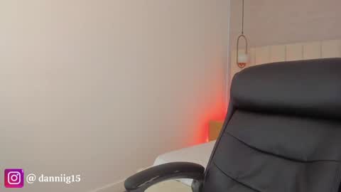 Snapshot of kosmic_21 chatting on January 22, 12:49 pm K O S M I C online show from January 22, 12:49 pm