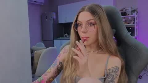 Jess online show from July 1, 10:15 am