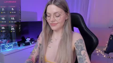 Jess online show from October 1, 6:13 pm