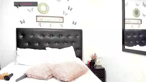 Snapshot of kriisvany_leroy chatting on December 21, 5:58 am Krisvany online show from December 21, 5:58 am