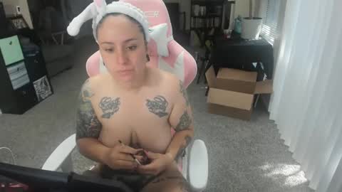 Snapshot of kristajay chatting on October 3, 10:04 pm Krista online show from October 3, 10:04 pm