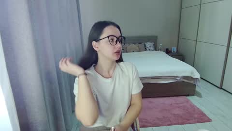 twitter    Annemarye 23 online show from March 5, 8:32 am