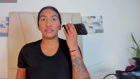 kristel_lee_ online show from May 26, 1:49 am