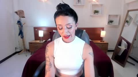 Sophia online show from February 6, 7:51 pm