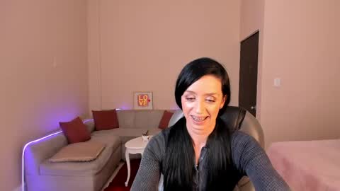Sophia online show from May 25, 8:30 pm