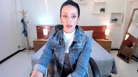 Sophia online show from January 31, 7:51 pm