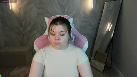 Kristen Gibbs online show from April 23, 2:52 am