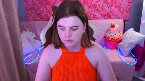 kristifoxy online show from May 17, 1:43 pm
