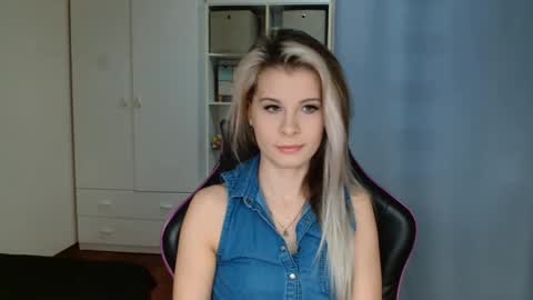 KristineAmore online show from March 19, 7:24 am