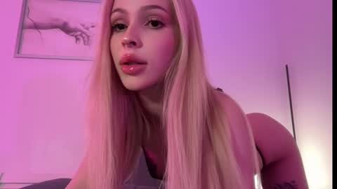 Kristy online show from October 17, 11:41 pm