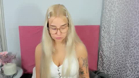 KristyFlowers online show from January 7, 8:18 am