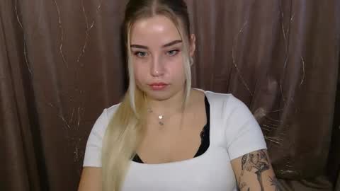 KristyFlowers online show from December 18, 6:21 am