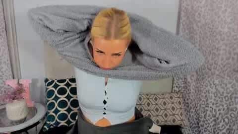 KristyFlowers online show from May 16, 2:38 pm