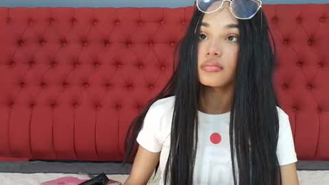 Cristina online show from November 7, 8:58 pm