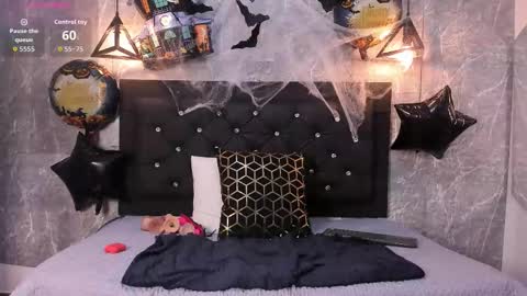 Kystal Taylor online show from October 15, 12:52 pm