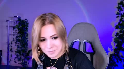 Eileen online show from May 13, 10:21 am