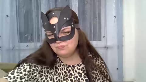 kurkuma_ online show from February 9, 5:15 pm