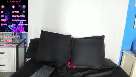 Snapshot of kyes_dreams3 chatting on September 15, 6:54 am ---Keys--- online show from September 15, 6:54 am