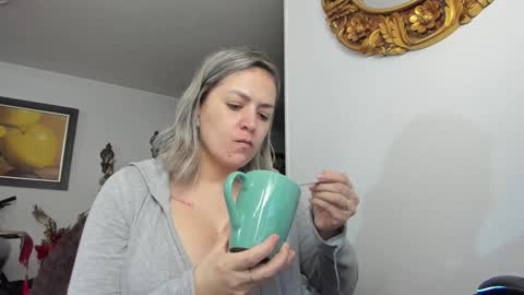 kyhara online show from January 3, 3:05 am