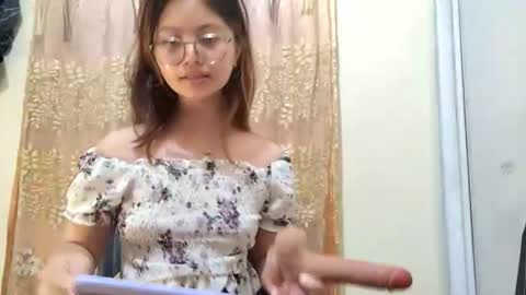 Snapshot of kylie1177 chatting on October 22, 4:23 pm its me KYLIE online show from October 22, 4:23 pm