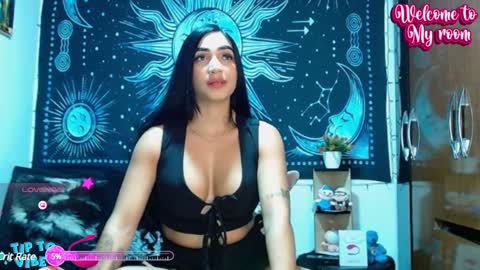 kylie online show from February 1, 9:40 pm