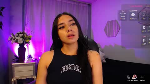 Snapshot of kylie_golden chatting on September 17, 12:25 pm Kylie Myers online show from September 17, 12:25 pm