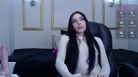 Snapshot of kylie_golden chatting on February 27, 11:52 am Kylie Myers online show from February 27, 11:52 am