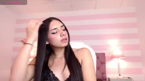 Snapshot of kylie_golden chatting on February 13, 12:11 pm Kylie Myers online show from February 13, 12:11 pm