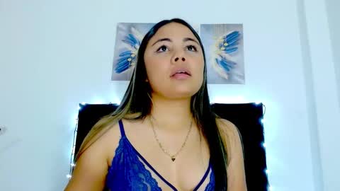 Snapshot of kylie_loveee chatting on January 22, 5:28 pm Paola online show from January 22, 5:28 pm