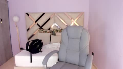 Kylie Reyes  online show from May 6, 7:29 pm