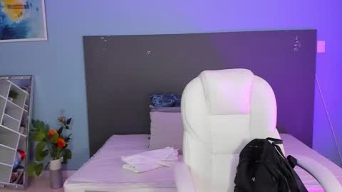 Snapshot of kylie_reyes chatting on December 11, 7:46 pm Kylie Reyes online show from December 11, 7:46 pm