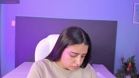 Snapshot of kylie_reyes chatting on December 23, 8:03 pm Kylie Reyes online show from December 23, 8:03 pm