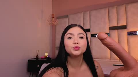  Kylie  online show from May 24, 2:05 pm
