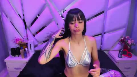 Snapshot of kylie_sexx chatting on September 18, 3:16 am kylie online show from September 18, 3:16 am
