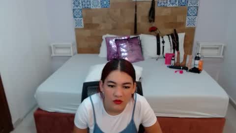 Melissa online show from November 19, 11:43 am