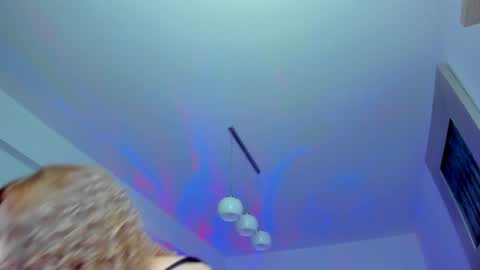 KYLIE online show from December 20, 7:01 am