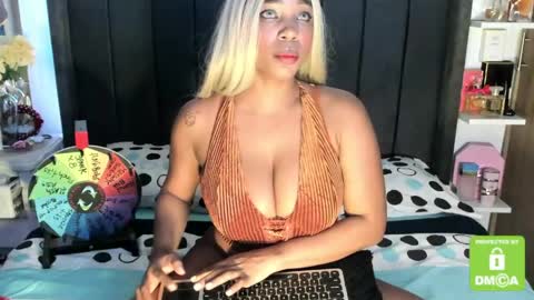 kylie white boobs online show from May 15, 10:34 pm