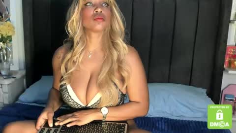kylie white boobs online show from May 7, 8:45 pm