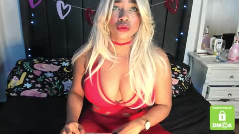Snapshot of kyliewhiteboobs chatting on February 14, 8:15 pm kylie white boobs online show from February 14, 8:15 pm